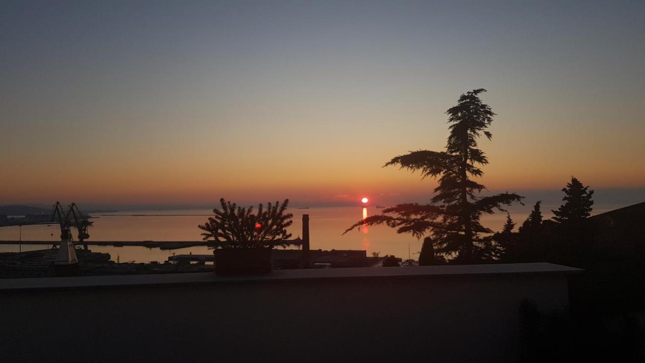 La Mansarda Delle Meraviglie B&B Superior Trieszt Kültér fotó